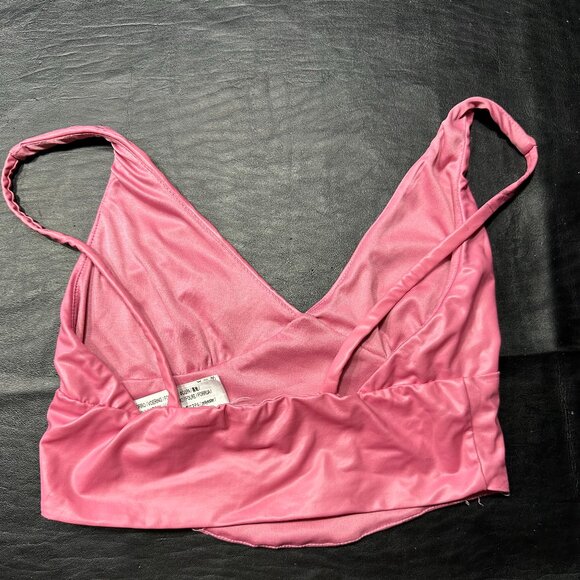 Bershka Top - Crop Top / Open Back - Picture 2 of 3